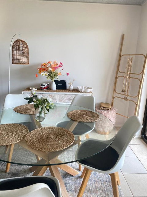 Fabulous Canal-front Unit In Mooloolaba - Accommodation Cooktown 4