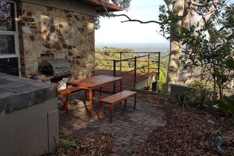 Family Home Prestigious Suburb Panoramic Views - Accommodation Cooktown 1