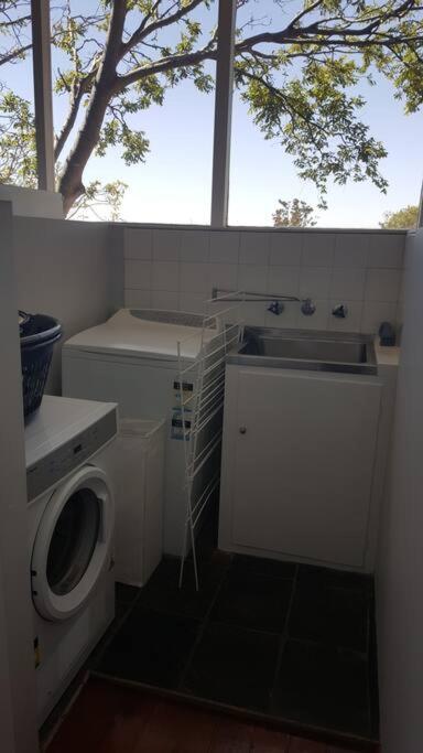 Family Home Prestigious Suburb Panoramic Views - Accommodation Cooktown 2