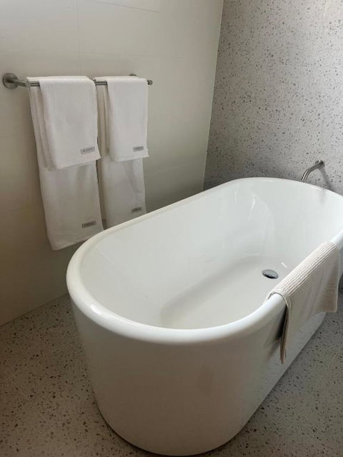 FERN - Accommodation Cooktown 3