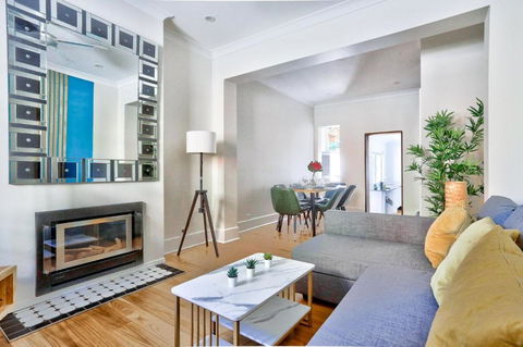 Gorgeous 2 Bedroom House Ultimo 2 E-Bikes Included - Accommodation Cooktown 2