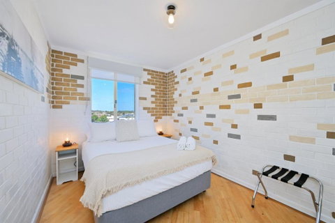 Freo Skyhigh Central With Views - Accommodation Cooktown 1