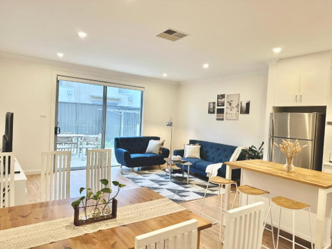 Fully Equipped 3BR-Townhouse - Accommodation Cooktown 0