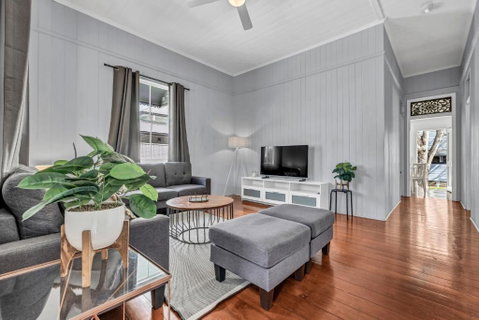 Gabba Central House 3BR2Bath Pets - Accommodation Cooktown 2