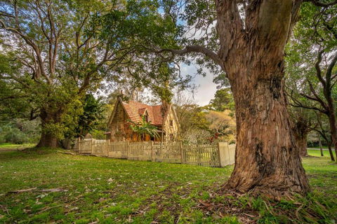 Gardeners Cottage - Accommodation Cooktown 4