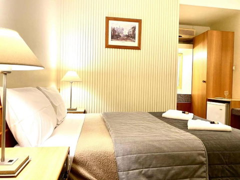 Gateway Motor Inn - Accommodation Cooktown 1