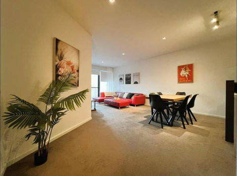 GW24-1 BATH 2 BR At The Glen With FREE Parking And Balcony - Accommodation Cooktown 2