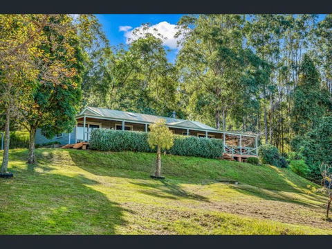 Grandview Lodge - Accommodation Cooktown 0