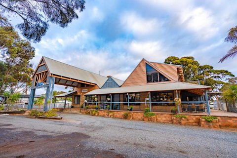 Great Western Motel Norseman - Accommodation Cooktown 1