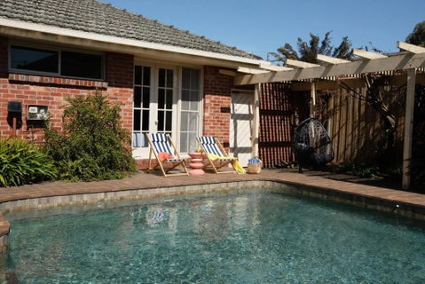 Hampton Spacious House & Pool - Accommodation Cooktown 2