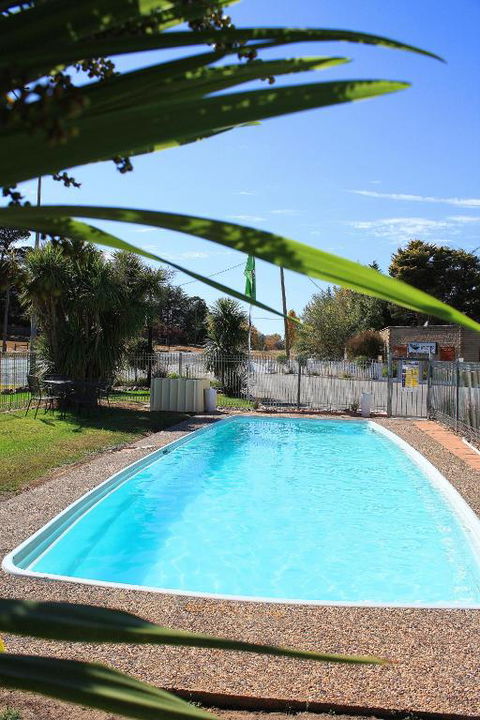 Hi Way Motor Inn - Accommodation Cooktown 2