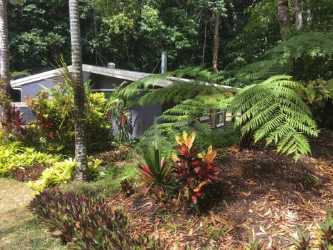 Honeybee House - Accommodation Cooktown 0