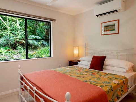 Honeybee House - Accommodation Cooktown 1