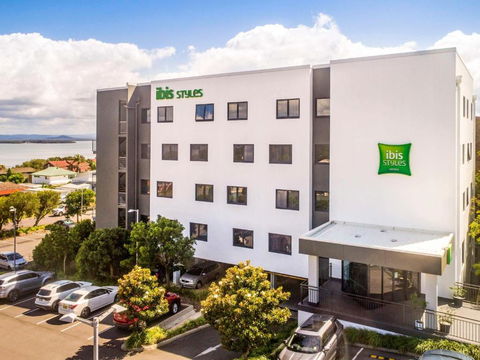 Ibis Styles The Entrance - Accommodation Cooktown 0