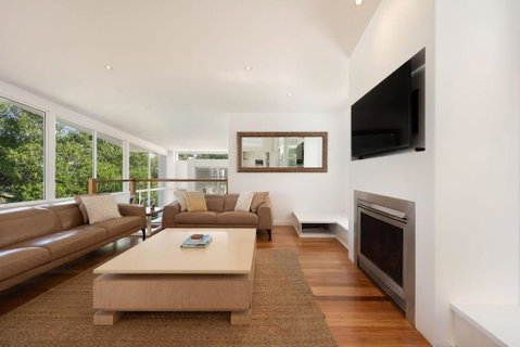 Iconic Noosa Beach House In McAnally Drive Sunshine Beach - Accommodation Cooktown 1