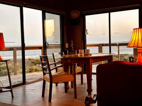 IdleWild - Secluded Absolute Beachfront Escape - Accommodation Cooktown 1