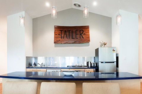 Idyllic Loft In The Heart Of Lovedale - Accommodation Cooktown 3