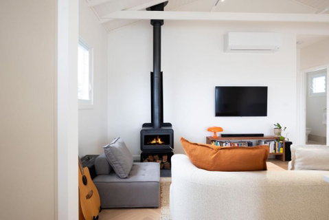 Igloo - Whole House - Accommodation Cooktown 1