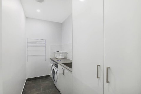 Illalangi-Modern Escape & Views - Accommodation Cooktown 2