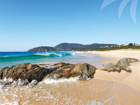 Affordable Twin Peaks 2 - Accommodation Cooktown 1