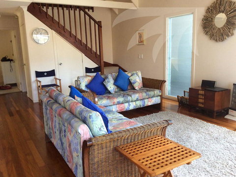 Affordable Twin Peaks 2 - Accommodation Cooktown 3