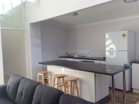 Alpha Centauri Townhouses - Accommodation Cooktown 2