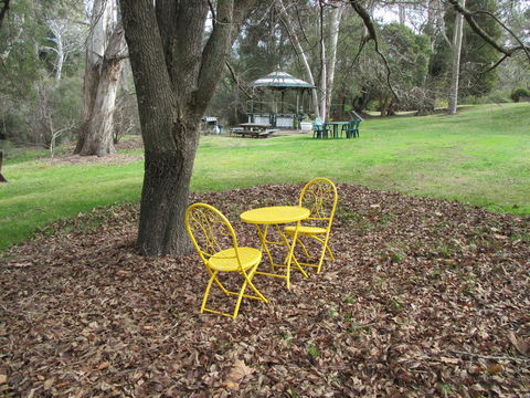 Alpine Park Riverside Cottages - Accommodation Cooktown 1