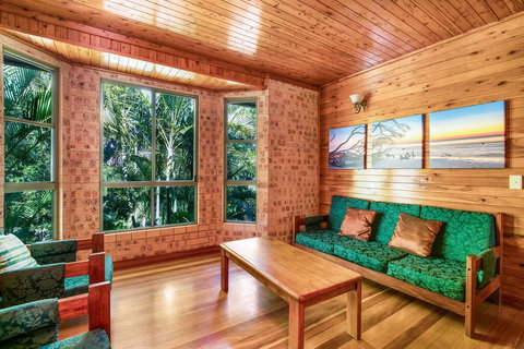 Amaroo - Rainbow Shores Room For Everyone And Walk To Beach - Accommodation Cooktown 3