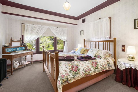 Ambrose Cottage Front Apartment - Accommodation Cooktown 3