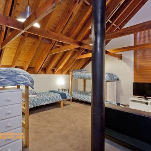 Aosta - Accommodation Cooktown 2