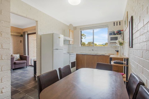 Apollo Unit 14 - Accommodation Cooktown 3