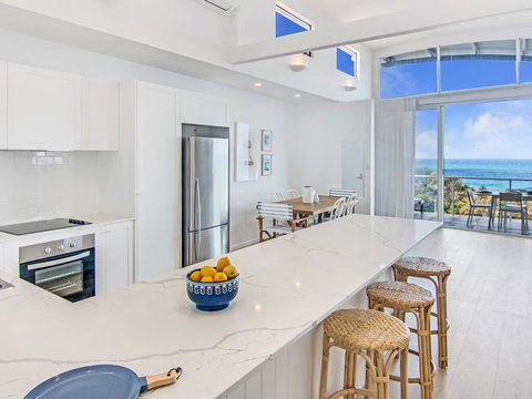 Aqua Promenade Beachfront Holiday Apartments - Accommodation Cooktown 1