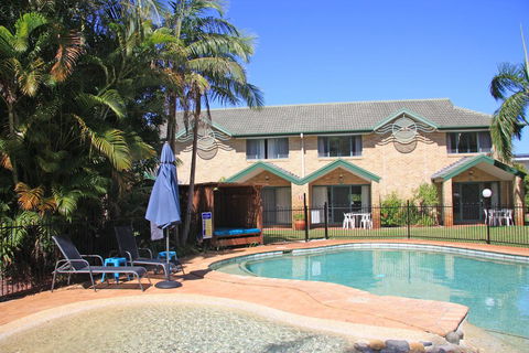Aqua Villa Holiday Apartments - Accommodation Cooktown 2