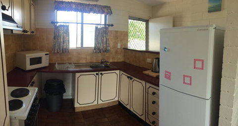 Aquarius Holiday Apartments - Accommodation Cooktown 1