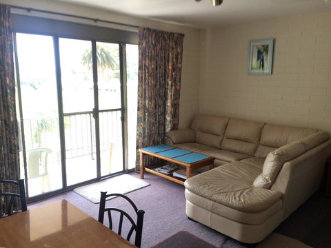 Aquarius Holiday Apartments - Accommodation Cooktown 2