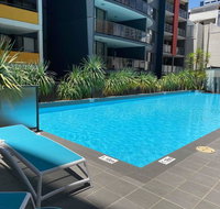 ARENA CENTRAL EXEC VIEWS WINE NETFLIX WIFI PARKING - Accommodation Cooktown