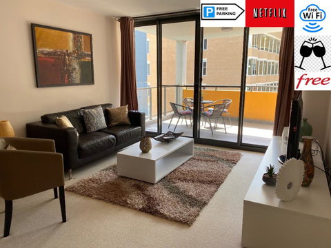 ARENA RESORT STYLE EXEC FREE NETFLIX WIFI WINE - Accommodation Cooktown 0