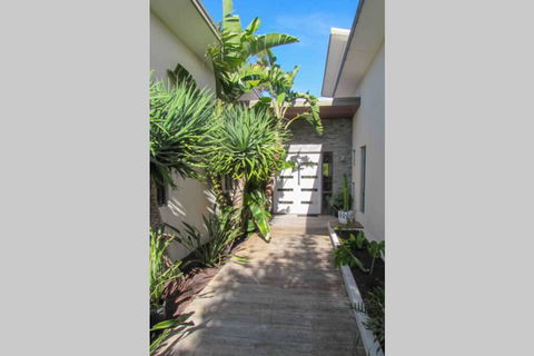 Arthouse Six - Accommodation Cooktown 2