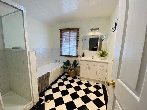 Ashbrooke Cottage - Accommodation Cooktown 1