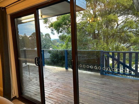 Luxury House 5 Bedrooms - Accommodation Cooktown 2