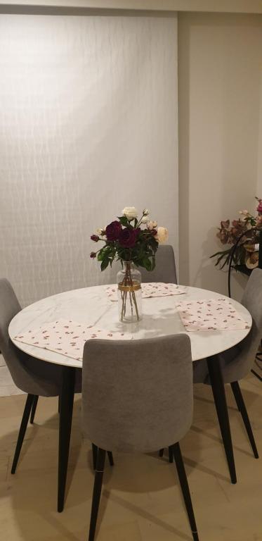M-city Apartment - Accommodation Cooktown 0