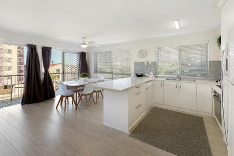 MAINSAIL8- MOOLOOLABA BEACH - Accommodation Cooktown 2