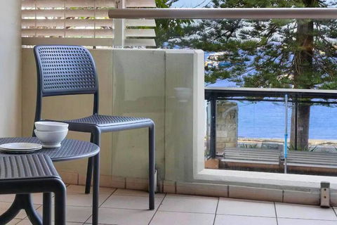 MAN54 -Manly Magic Waterfront Retreat With Gym & Sauna - Accommodation Cooktown 0