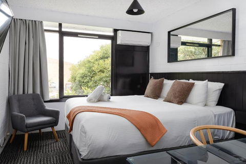 M Hotel - Accommodation Cooktown 3