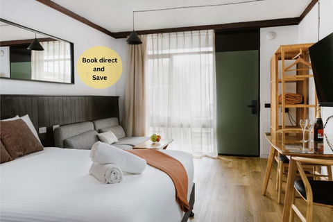 M Hotel - Accommodation Cooktown 0