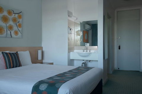 Markets Hotel - Accommodation Cooktown 2