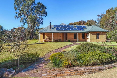 Melliodora - Relax, Unwind & Recharge - Accommodation Cooktown 0