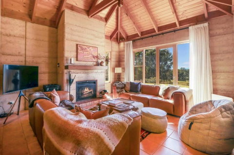 Melliodora - Relax, Unwind & Recharge - Accommodation Cooktown 2