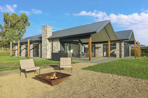 Mayple Peaks - Accommodation Cooktown 0