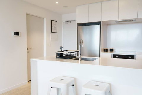 Modern 1 Bed Opposite Racecourse - Accommodation Cooktown 0